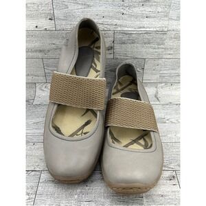 Born Grey Leather Mary Jane Flats Elastic Strap Shoes B90617 Women US 8 EU 39